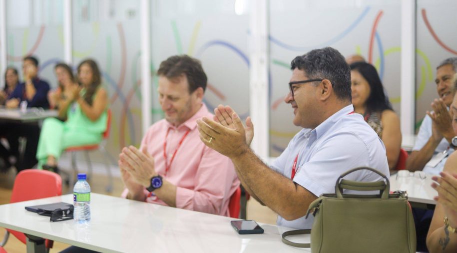 visita sindicato 03 scaled 915x507 1