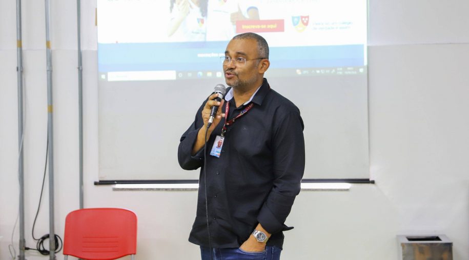 visita sindicato 05 scaled 915x507 1