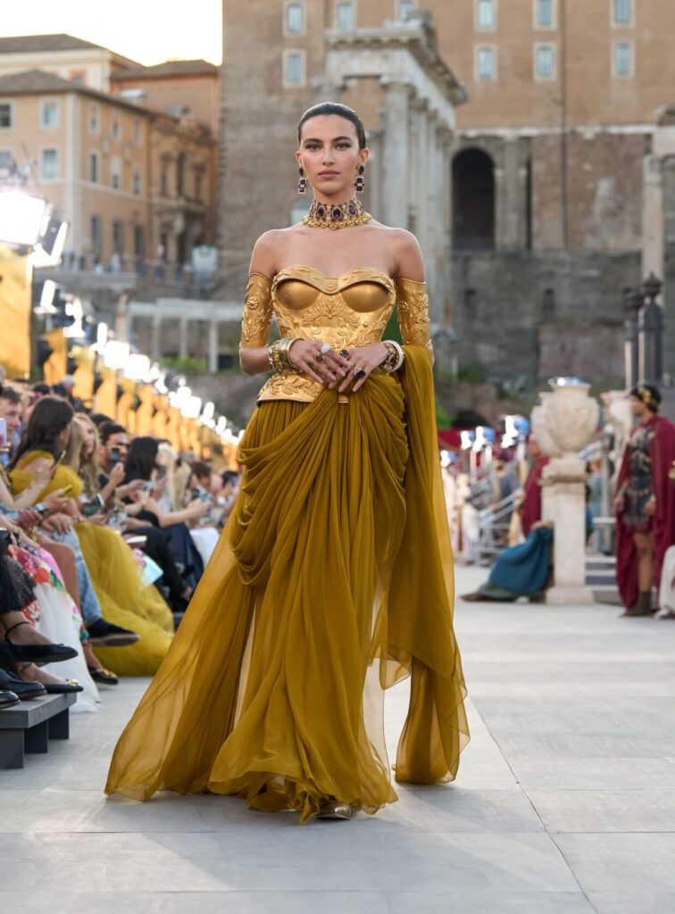 Dolce Gabbana DG Alta Moda Roma 2025 Sfilata AM ph Go Runway 02 1240x1680 1