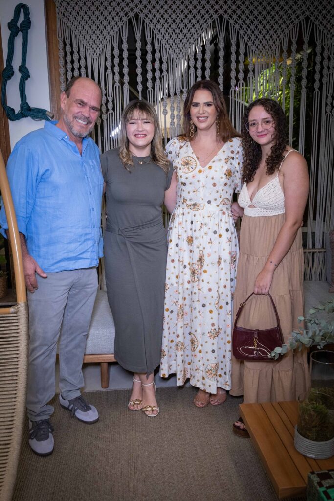 Lon Menezes Maria Eduarda e Maria Fernanda Barreto com Dri Barreto