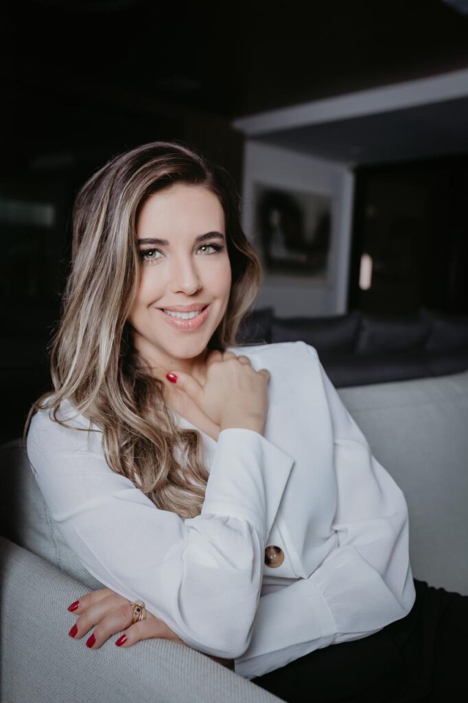 Dra Lidia Salles divulgacao