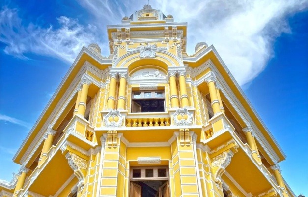 palacete tira chapeu