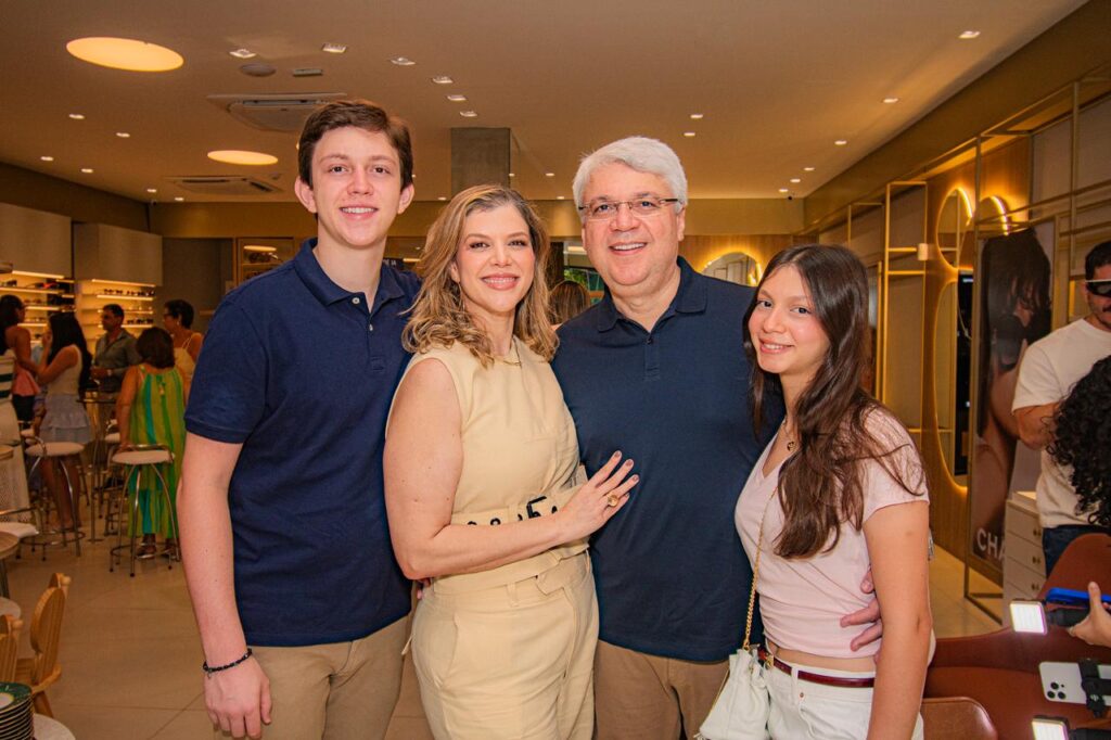 Antonio Ribeiro Veruska Pithon Jose Henrique e Valentina Ribeiro