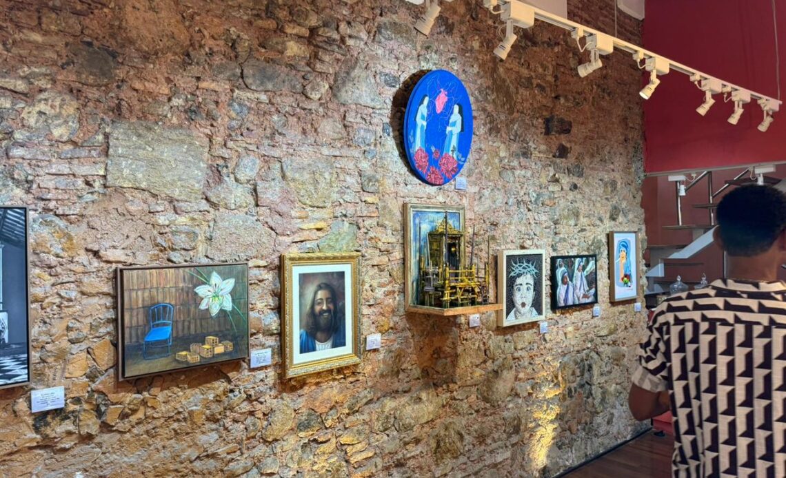 mostra iluminados capa