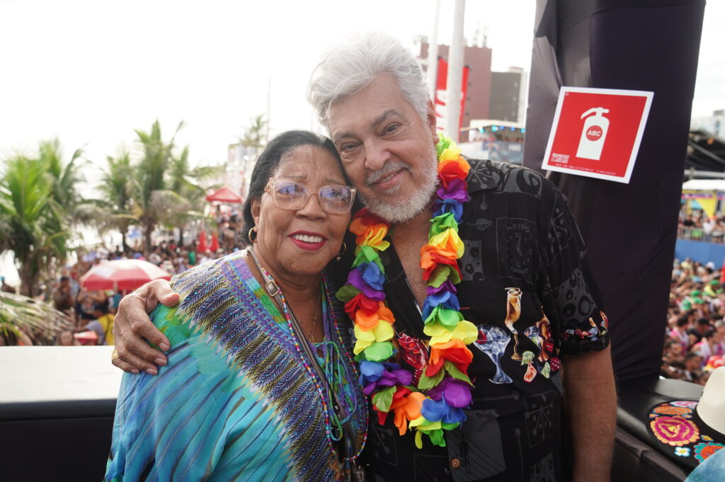 Dona Madalena Freitas e Sidney Magal Foto Azus Imagem