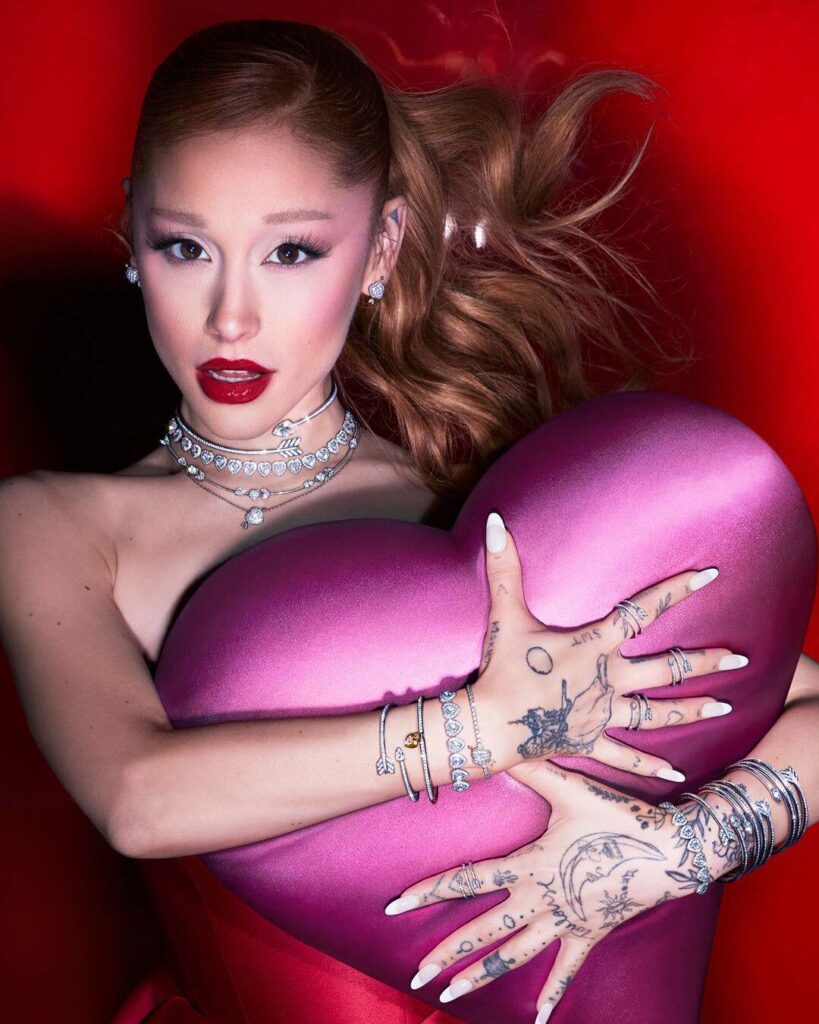 VD Campaign Swarovski Ariana Grande 1080x1350 3