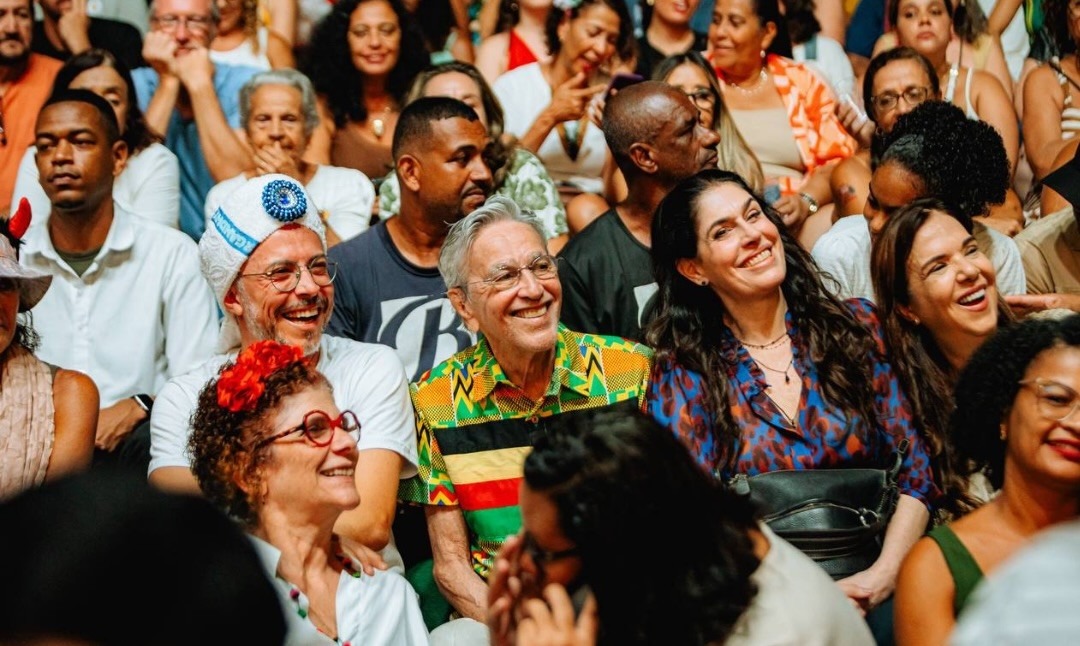 anotabahia caetano veloso prestigia baile concerto da osba em reverencia ao carnaval fhdfhfdhfh