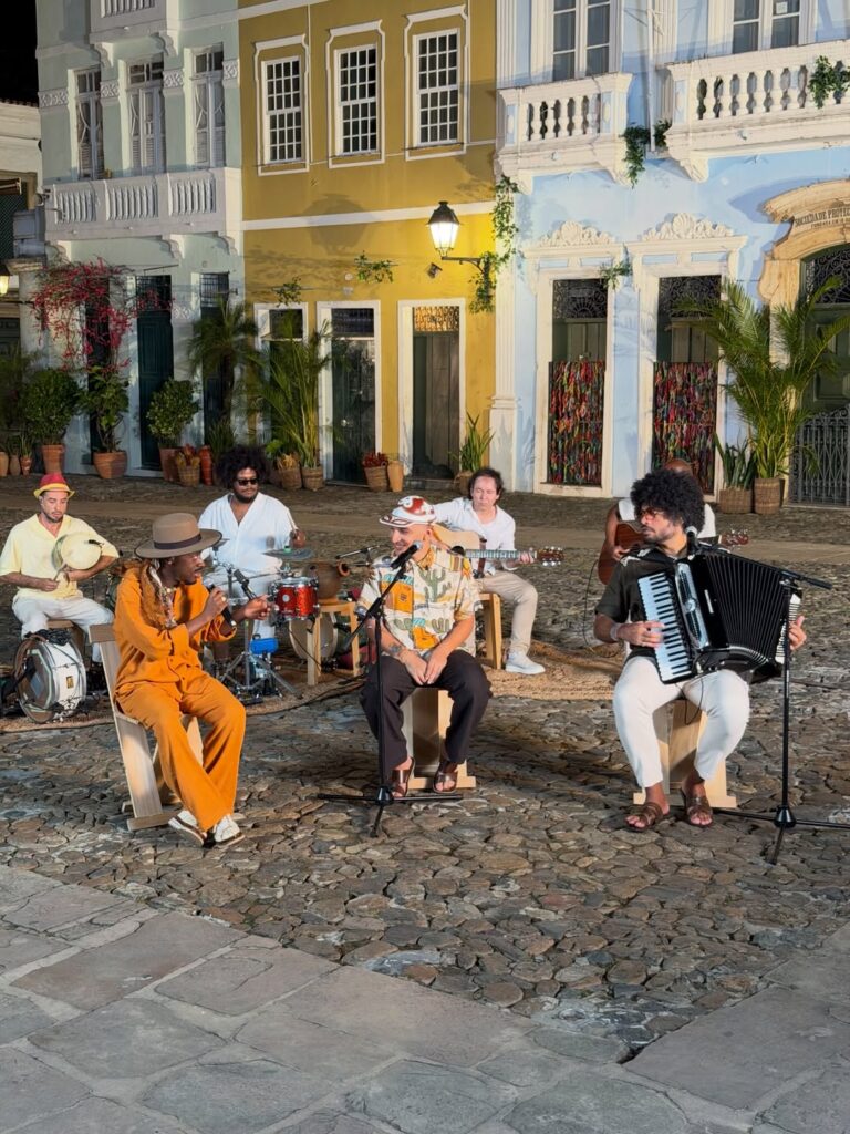 João Gomes, Mestrinho e Jota.pê no Pelourinho, em Salvador