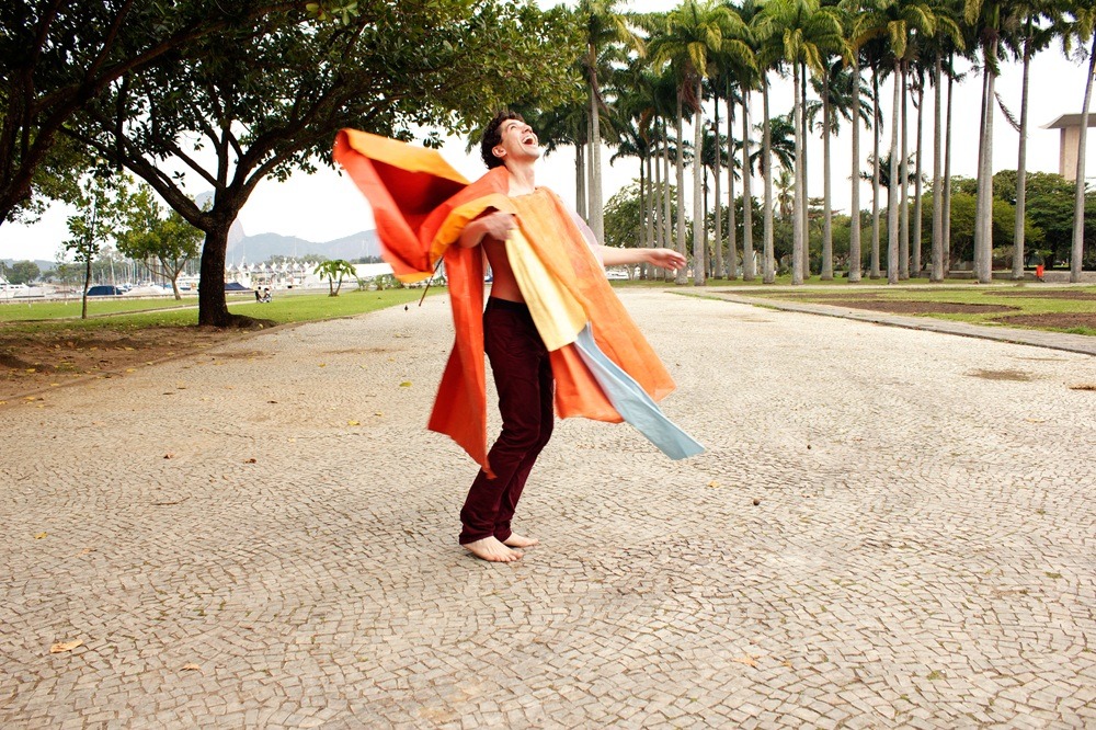 A ideia da exposição Uma história da arte brasileira é mostrar como artistas de diferentes períodos dialogam entre si, revelando múltiplas interpretações sobre identidade, memória, território e cultura.