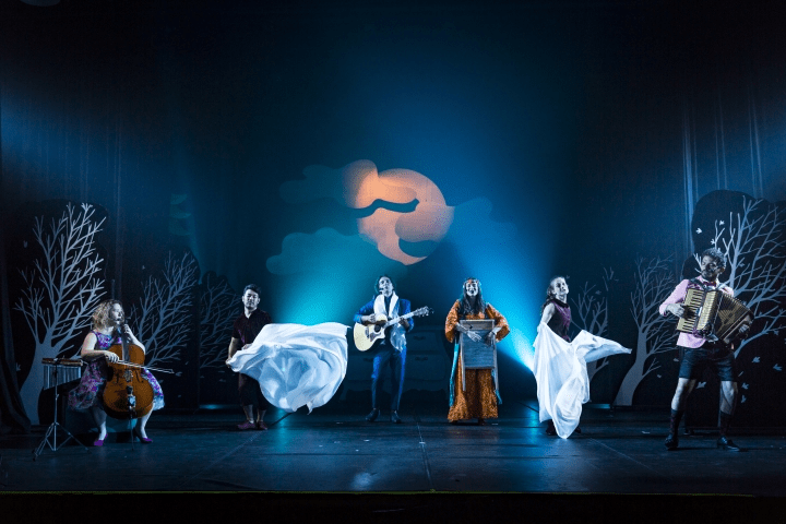 Com mais de uma década em circulação, Crianceiras já passou por diferentes regiões do Brasil, consolidando-se como um projeto relevante no cenário cultural voltado à infância.