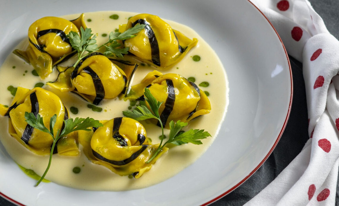 ravioli de queijo e parma com figos secos