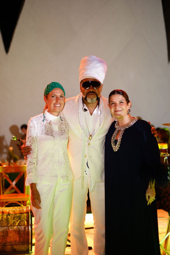 Carlinhos Brown Ju Ferraz e Morena Leite