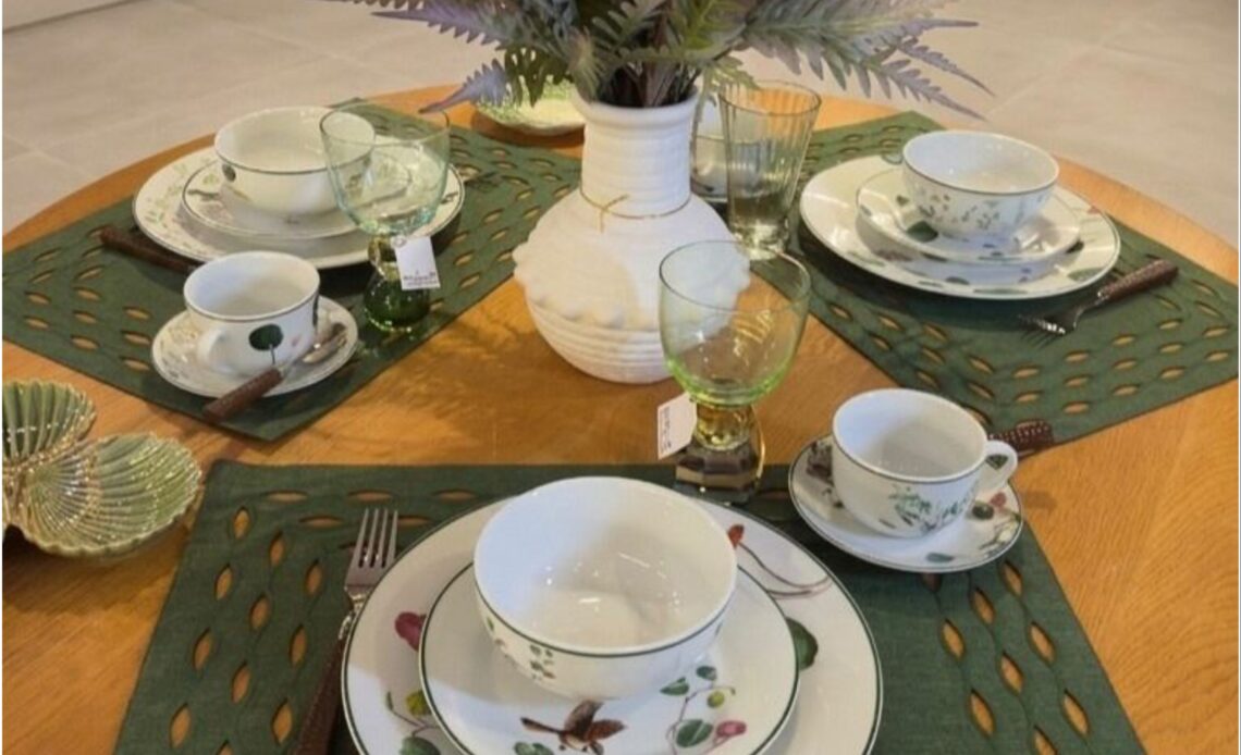 Bee Home promove experiência 'Minas na Bahia' com sabores, afeto e mesa posta 1 Bee Home