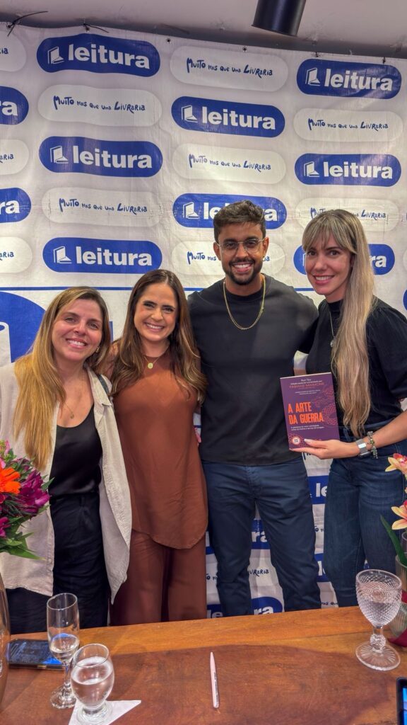 Fabiane Maimone movimenta sessões de autógrafos com livro entre os mais vendidos 9 WhatsApp Image 2026 05 22 at 16.55.59