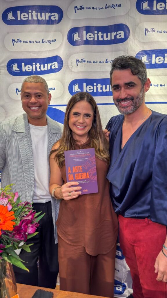 Fabiane Maimone movimenta sessões de autógrafos com livro entre os mais vendidos 3 WhatsApp Image 2026 05 22 at 16.56.00 2