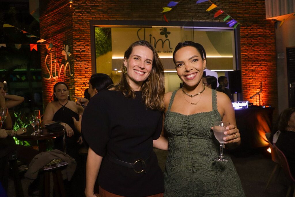 Clínica Slim comemora 20 anos com lançamento de mais uma edição da Revista Única 3 WhatsApp Image 2026 05 25 at 09.29.11 1