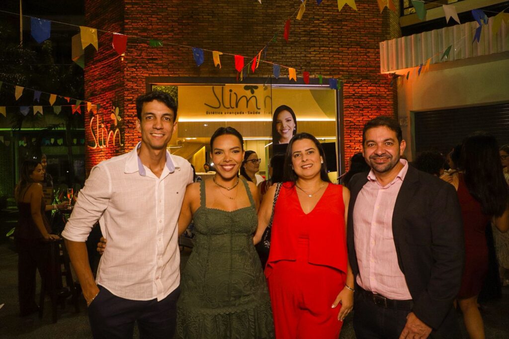 Clínica Slim comemora 20 anos com lançamento de mais uma edição da Revista Única 16 WhatsApp Image 2026 05 25 at 09.29.18 1