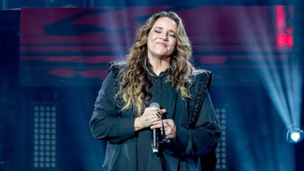 Festas movimentam o Corredor da Vitória e região neste fim de semana 2 ana carolina perde a paciencia no palco e da bronca ao vivo na equipe durante show