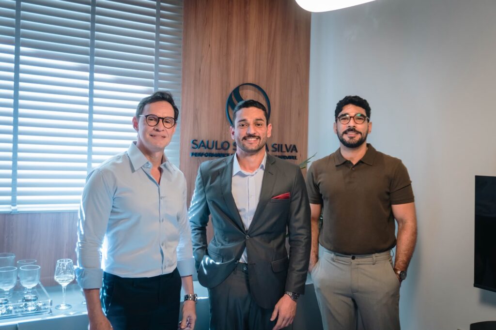 Salvador inaugura clínica de medicina integrada com foco em saúde e longevidade 7 Fabricio Porto Saulo Silva e Rodolfo Boaventura.jpg