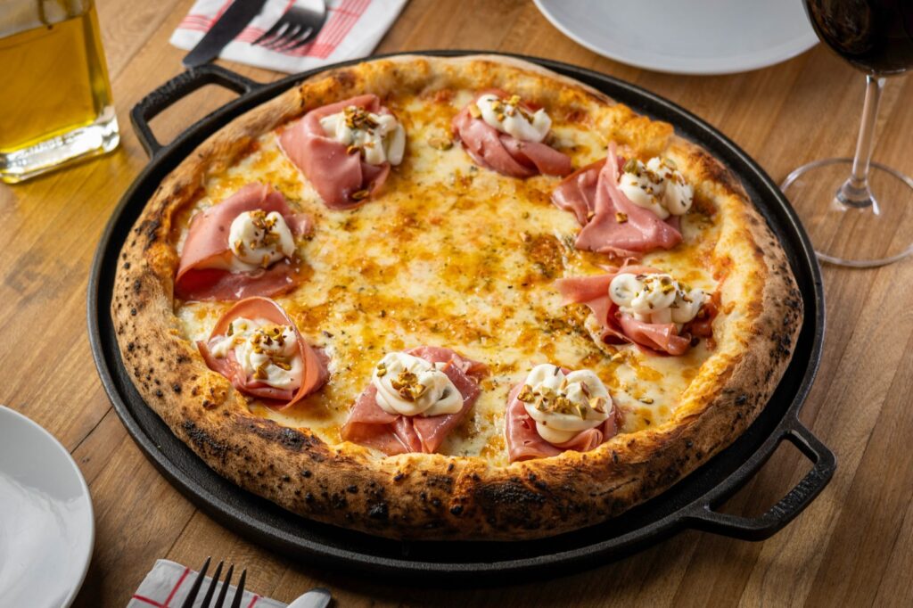 Dia da Pizza: 10 lugares para comemorar em Salvador 9 WhatsApp Image 2026 07 07 at 14.41.50