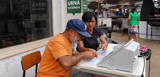 Shopping Bela Vista recebe treinamento do eleitor sobre uso da urna eletrônica 1 treinamento