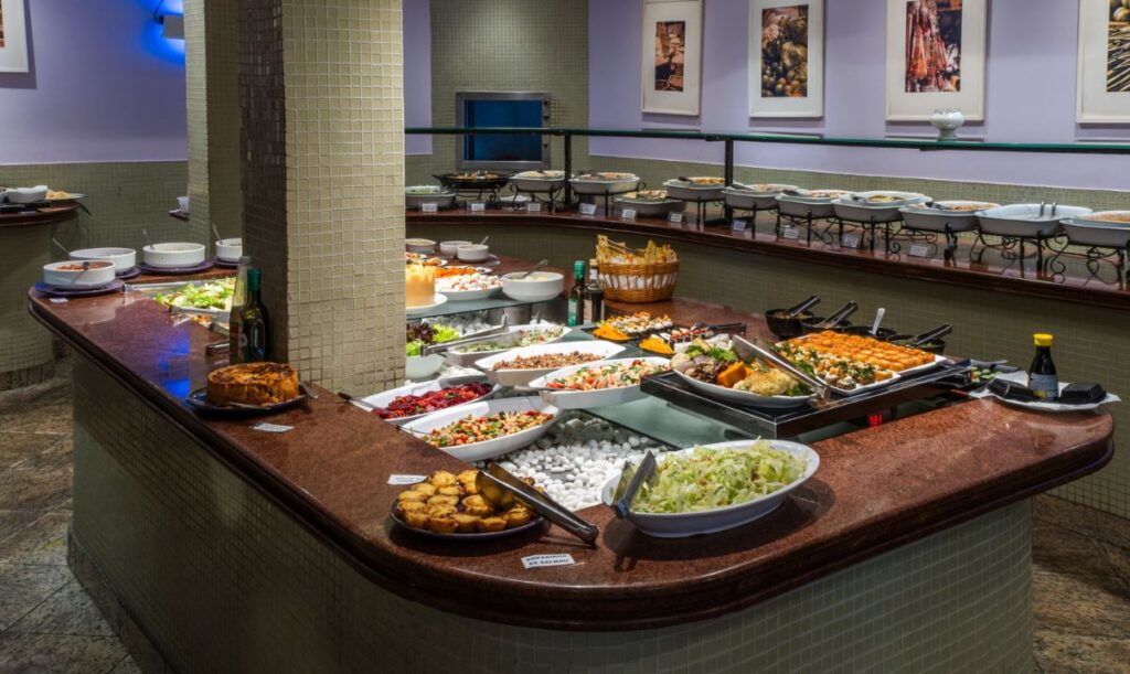 Lilás Cozinha celebra 30 anos com retorno do tradicional 'spaghetti lilás' 3 lilas restaurante