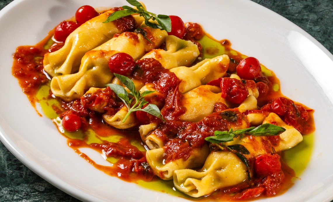 Vona estreia menu completo com novidades em entradas, principais e sobremesas 1 Bombom de Ricotta Siciliano 1140x694 1