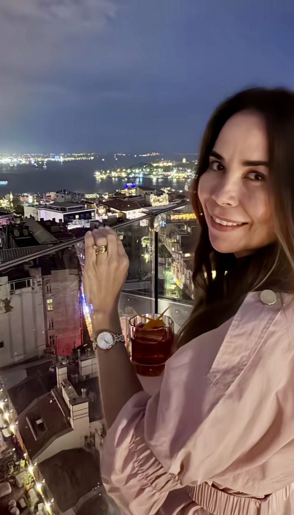 Dra. Thaís Fagundes participa de congresso de cirurgia mamária em Istambul 3 IMG 0421 1