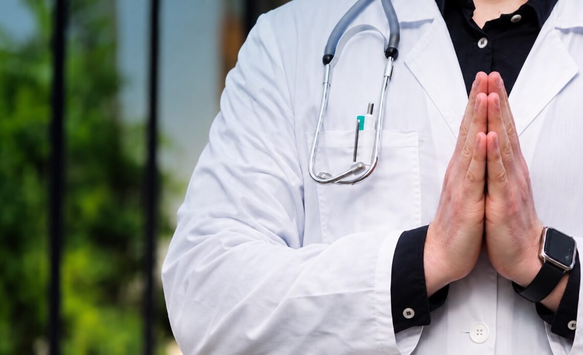 Santuário de Nossa Senhora de Fátima celebra missa com benção para médicos 1 medicina